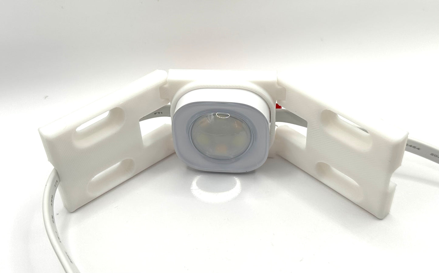 Govee Permanent Outdoor Lights Peak Mount / Gable Mounts / Clips / Bracket
